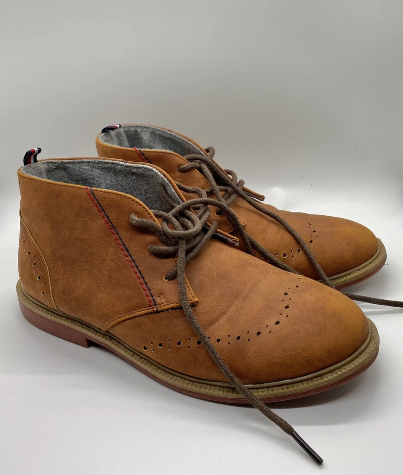 Botines Tommy Hilfiger Michael Chukka Taupe para niños, talla US 2 Foto 1 de 4