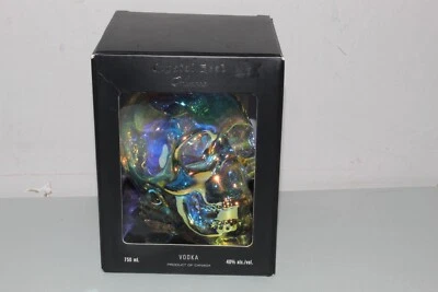 CABEZA DE CRISTAL VODKA CALAVERA AURORA BOREAL 750ML Foto 1 de 4