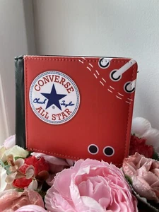 Cartera Converse roja estilo entrenador para hombre - Imagen 1 de 3