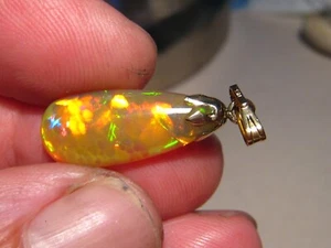 6.0 ct.  Welo Opal  Pendant , Solid  14 k Yellow  Gold , Brilliant opal    5+ - Picture 1 of 12