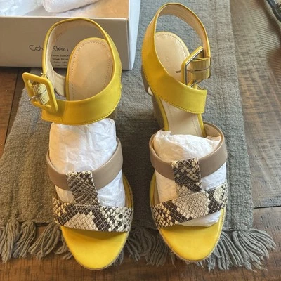 Sandalias de cuña alpargata de pitón amarilla Ellison de yute talla 9 de Calvin Klein para mujer Foto 1 de 4