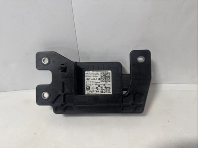 Sensor radar onda de crucero delantero OEM #99110-AA000 Hyundai Elantra sedán 2021-2023 Foto 1 de 4