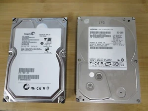 Seagate and Hitachi 1TB hard drives - Afbeelding 1 van 3