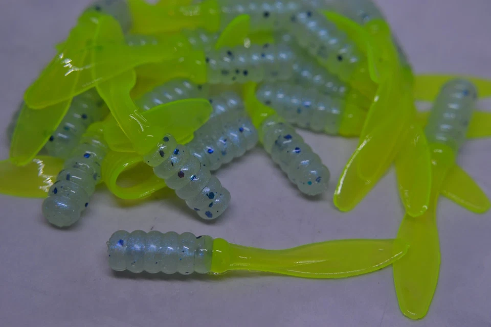 JASONS TACKLE JASONS CRAPPIE FLOPPERS 2" 30 PACK LURES JIGS MONKEY MILK & CHARTREUSE G2