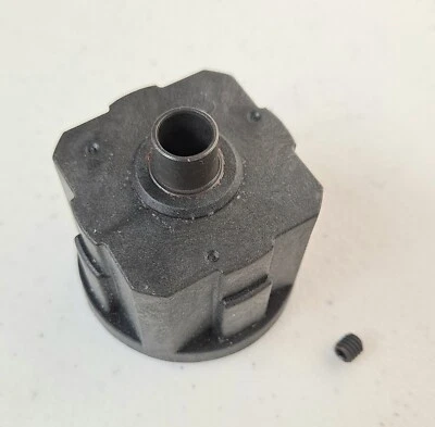 Redcat Racing Front/Rear Differential Shell #50064 and Grub Screw #02099 - Image 1 of 4