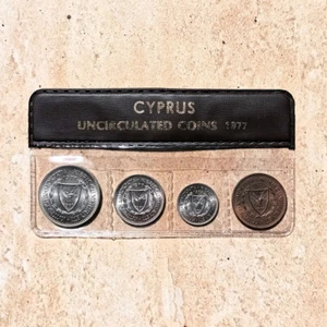 Cyprus 1977 4 Coins Set 5 25 50 100 Mils UNC in Wallet 03722 - Picture 1 of 5