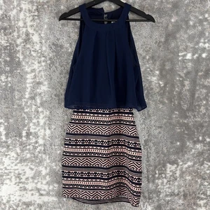 Emerald Sundae Size M Geometric Striped Cutout Sleeveless Mini Sheath Dress Navy - Picture 1 of 10