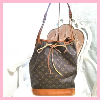 Borsa a mano Louis Vuitton Noe Monogram monospalla spaziosa 35x26x18 cm - Immagine 1 di 4