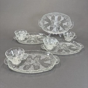 Anchor Hocking Vintage Clear Glass Snack Set Grape Design 4 Cups 4 Plates - Picture 1 of 10