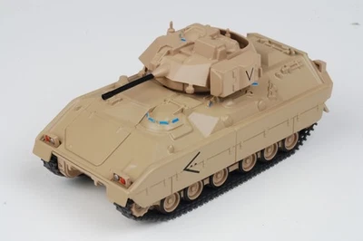 Eaglemoss 1/72 M2 Bradley Tank US Army - Image 1 of 2