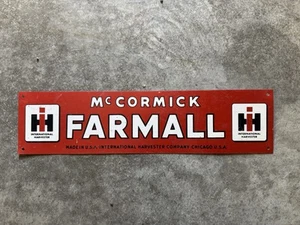 VINTAGE MCCORMICK FARMALL INTERNATIONAL HARVESTER TIN METAL SIGN - Imagen 1 de 7