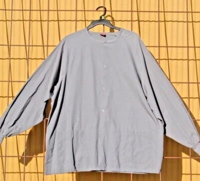Dark Gray Unisex SCRUBS 5 Snap Front Round Neck Top, Size XL FREE SHIP! - Image 1 of 4