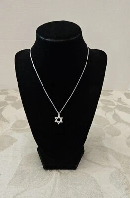 Collar Michael Kors Tono Plata Estrás Cadena Estrella David MK Logo Spellout  Foto 1 de 4