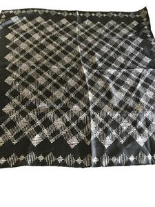Vintage Echo 100% Pure Silk Black & White Geometric Pattern Scarf 21"x21" - Picture 1 of 4