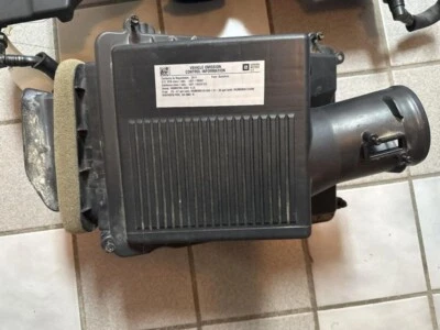 GMC Sierra 1500 Chevy Silverado 2017-2020 filtro de aire caja de aire fabricante de equipos originales Foto 1 de 4