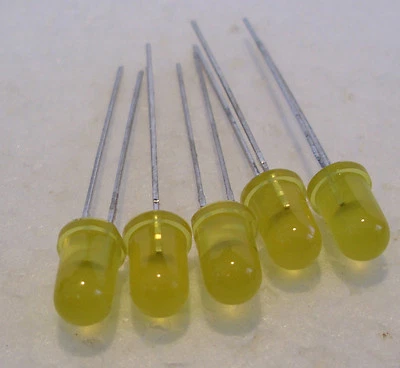 2K560 5 x 5mm 12 volts Yellow LED's - Light Emitting Diodes - Image 1 of 2