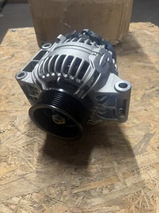 NEW GENUINE MERCEDES BENZ ACTROS/AROCS ALTERNATOR A0151542102 - Picture 1 of 4