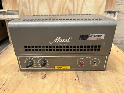 MUZAK 920D VINTAGE TUBE AMPLIFIER  - Image 1 of 4