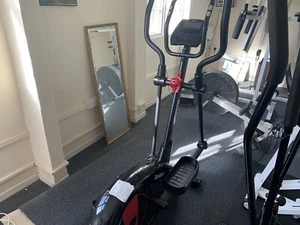 Reebok GX40s One Electronic Cross Trainer - Picture 1 of 5