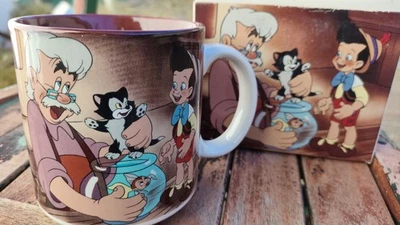 Taza de café vintage clásica de Walt Disney Pinocho con caja Jiminy Cricket Japón Foto 1 de 2