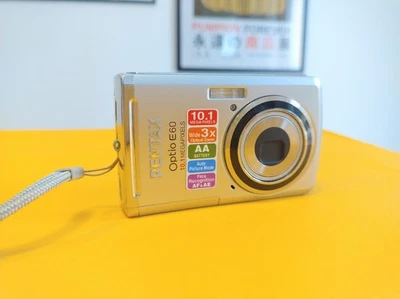 Pentax Optio E60 10 MP Digicam Sensore CCD con SD card da 2 GB - Immagine 1 di 4