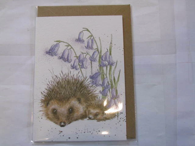 Wrendale Design Klappkarte Grußkarte Love and Hedgehugs Igel mit Baby und Blumen