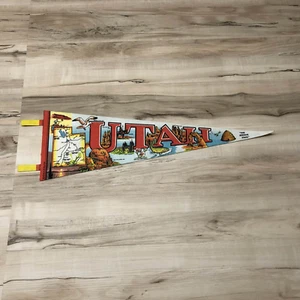 Vintage UTAH Souvenir Pennant Flag - Picture 1 of 2
