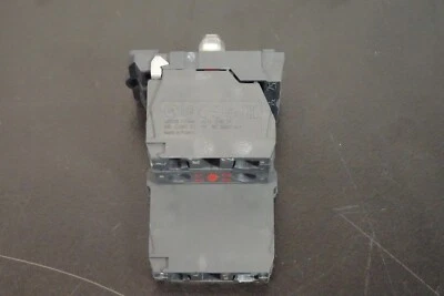 Schneider Electric ZBE-203 Contact Block - Image 1 of 3