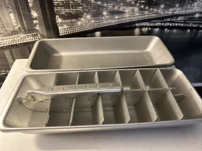 Vintage PHILCO Aluminum 14 Ice Cube Tray MCM, Hinged Lever Action, Kitchenware - Image 1 of 4