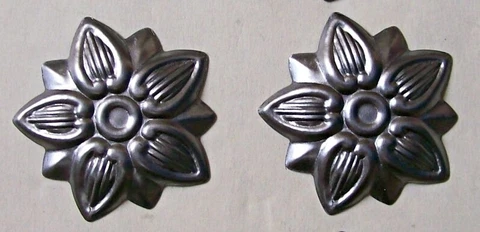 2 Metal ROSETTE Ornaments Antique Steamer Trunk Restoration Hardware Parts Cover