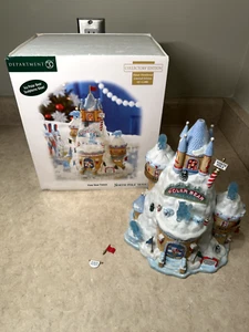 Department 56 North Pole Village Polar Bear Palace #799918 - Picture 1 of 1