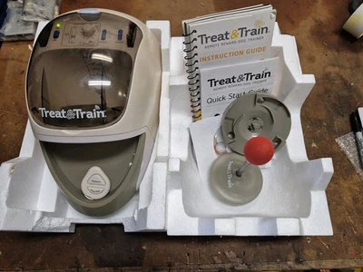 Treat & Train Remote Reward Dog Trainer w/ Remote S1398 aka Manners Minder EUC - Image 1 of 4