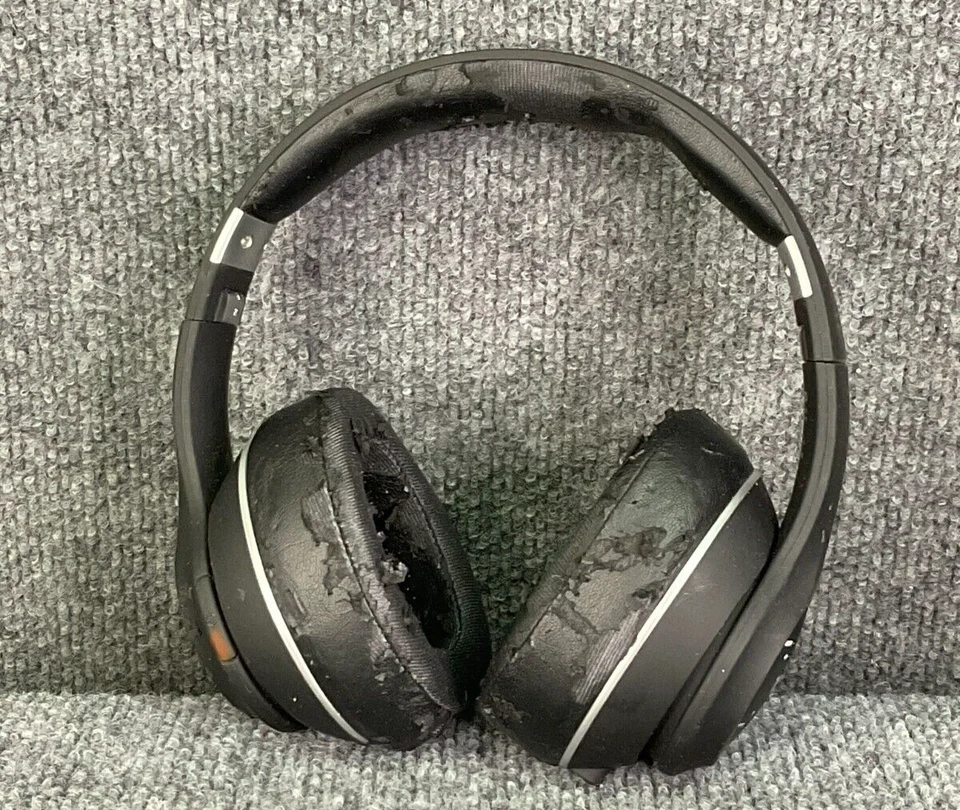 🎧🔇 Tribit XFree Tune Wireless Noise-Cancelling Over-Ear Headphones – Black - Image 1 of 4