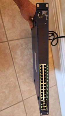 Netgear ProSafe 24+4 FS728TP Smart Switch 24-Port with power cord - Image 1 of 4