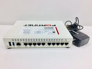 Firewall de seguridad de red Fortinet Fortigate FG-60E con adaptador operado usado - Imagen 1 de 3