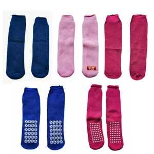 NEW KIDS BOYS GIRLS  HEAT THERMAL 2.3 TOG SOCKS PLAIN NLACK BLUE PINK  SIZE 2-5 - Picture 1 of 3