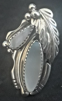 Anillo Vintage Diseño Hoja Madreperla Esterlina Tamaño 5.5/16mm 1.5"x1" Foto 1 de 4