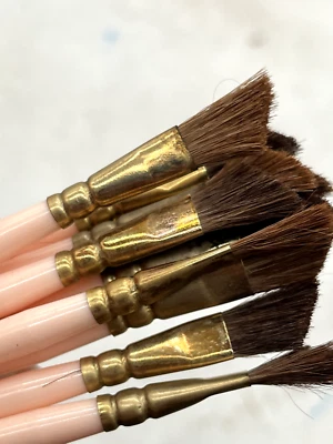 vintage makeup soft natural brush 60s pink plastic angled lot of 100!! - Image 1 of 4