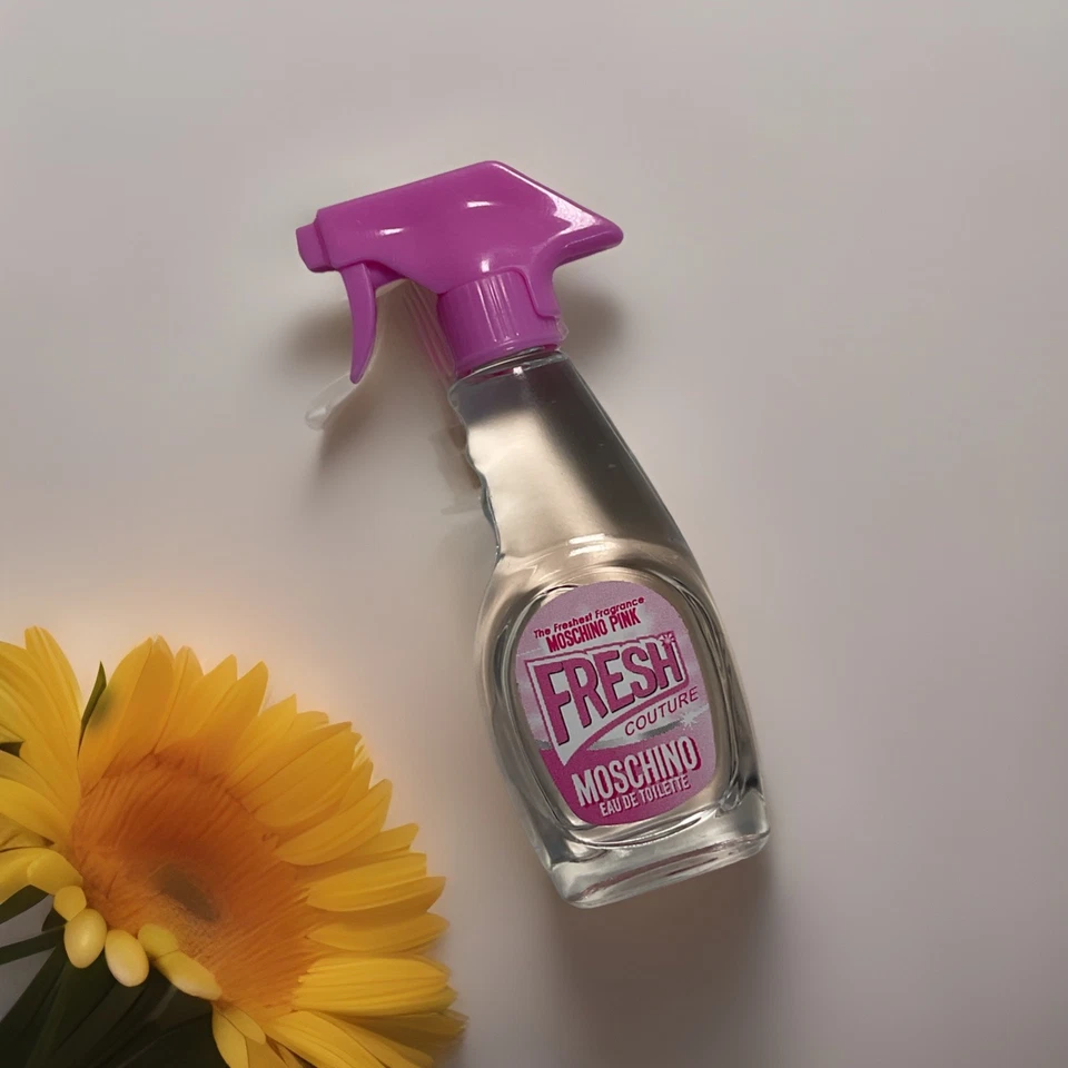 Moschino Pink Fresh Couture Eau De Toilette Mini Splash 0,17 fl oz, como en la foto. Foto 1 de 4