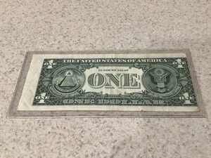 (( ERROR - MISALIGNED)) $1 1995 FEDERAL RESERVE NOTE - Picture 1 of 6