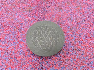 CARGADOR DODGE SRT8 05-10 OEM TABLERO TABLERO ALTAVOZ EMBELLECEDOR TAPA TAPA - Imagen 1 de 3