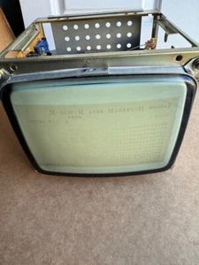 FANUC SERIES 21-M TYPE D9MM-11A CRT DISPLAY MODULE A02B-0210-C111 A61L-0001-0093 - Picture 1 of 2