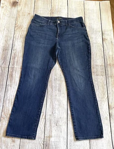 Lee Jeans 16 medium Flex Motion Regular Fit Mid Rise Straight Leg - Picture 1 of 7