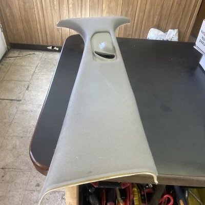 Jaguar xj8 xjr vanden plas driver direito acabamento b-pillar cinza 2004 2005 2006 2007 - Imagem 1 de 4