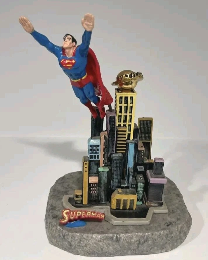 "Estatua de peltre Superman Metropolis - Figura LE 10,5"" - Firmada por Ron 437 de 750" Foto 1 de 4
