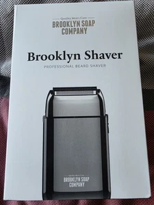 Brooklyn Shaver - Elektrischer Rasierer für Herren + Original Ersatzscherkopf - Bild 1 von 8