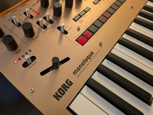 Korg Monologue Synthesizer - Bild 1 von 12