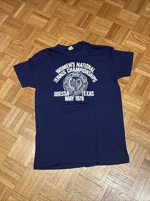 Camiseta del Campeonato Nacional de Tenis para Mujer NJCAA Junior College 1978 - Grande Foto 1 de 4