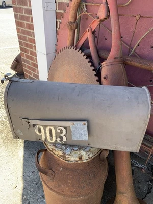 Vintage Galvanized Steel Rustic Farmhouse Mailbox Rural Farm Cin’Ti Pump & MFG O - Image 1 of 4