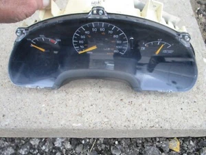 Grupo de velocímetros Grand Am 92 sin tacómetro - Imagen 1 de 4